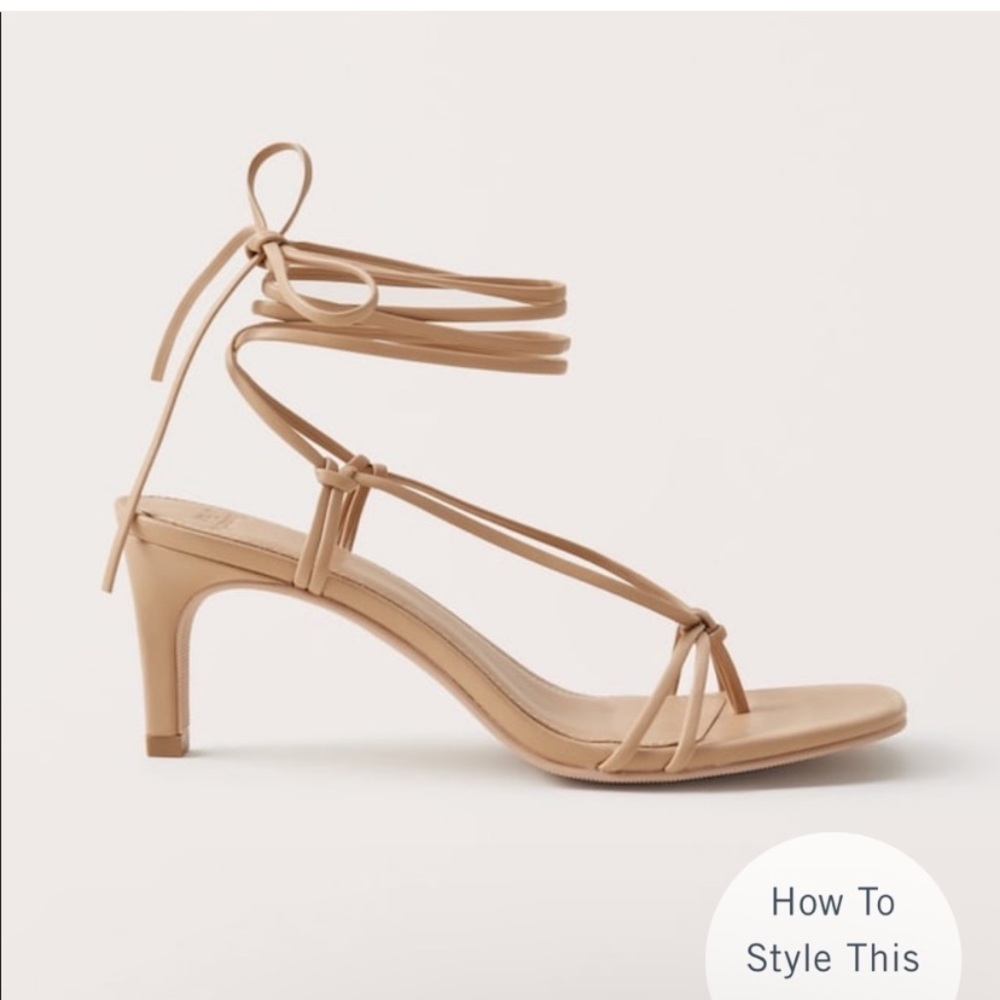 Strappy Abercrombie & Fitch nude sandals